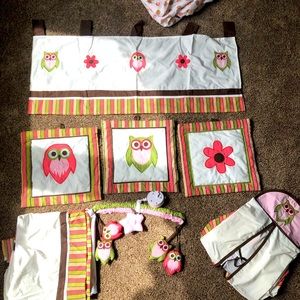 Owl nursery set.